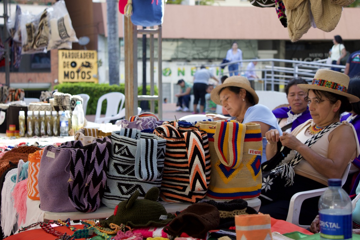 Mujeres que tejen territorio: encuentro por la economía propia y la identidad ancestral